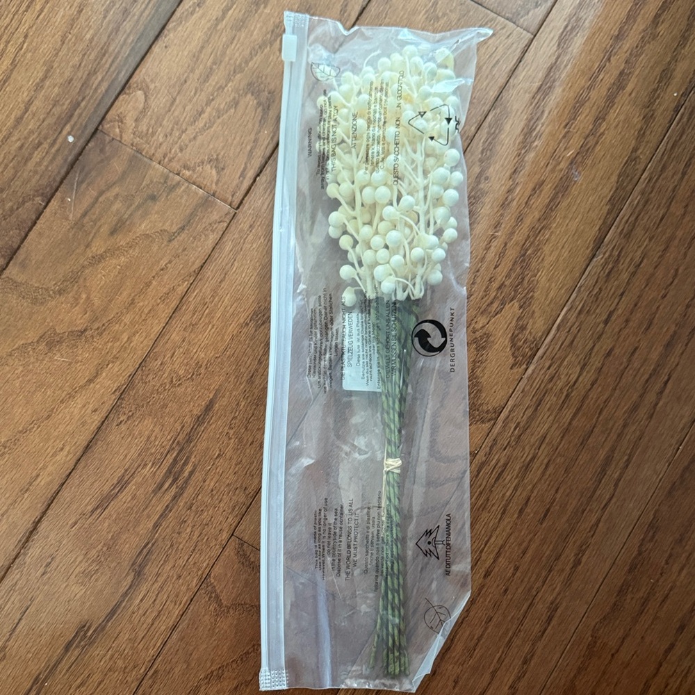 Artificial White Berry Stem